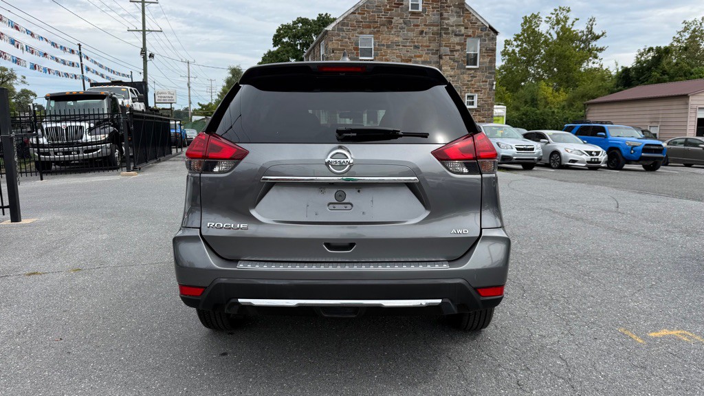 2017 Nissan Rogue Image 5