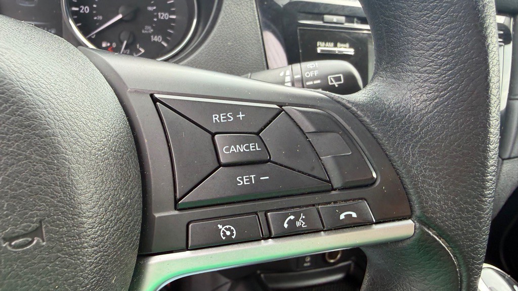2017 Nissan Rogue Image 24