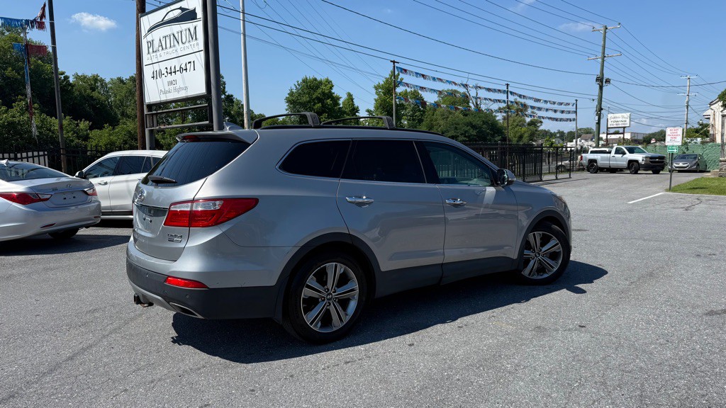 2015 Hyundai Santa Fe Image 4