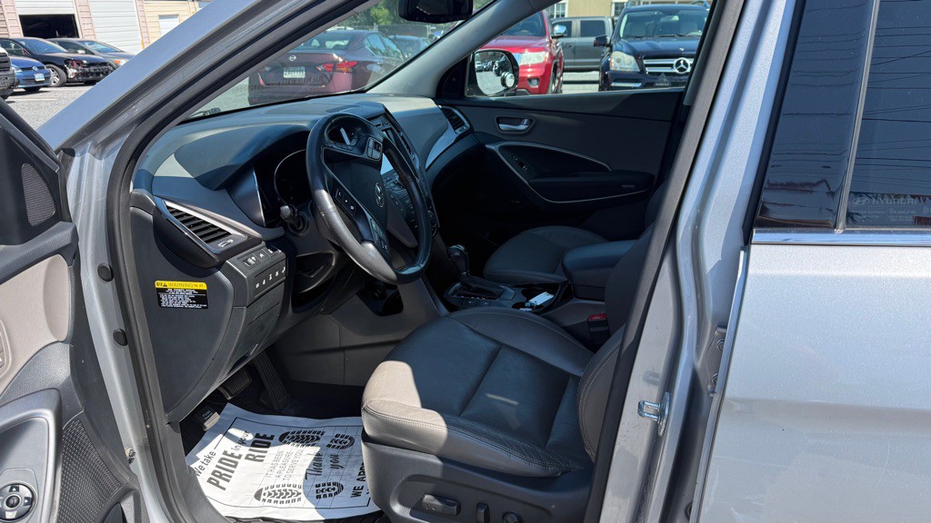 2015 Hyundai Santa Fe Image 7