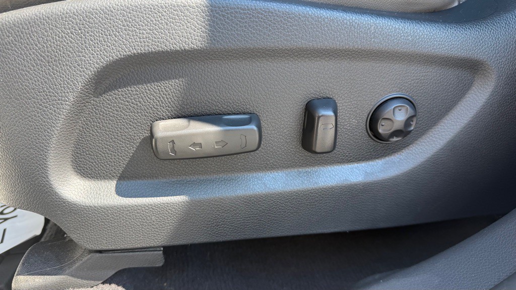 2015 Hyundai Santa Fe Image 8
