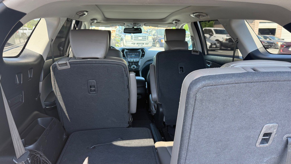 2015 Hyundai Santa Fe Image 23