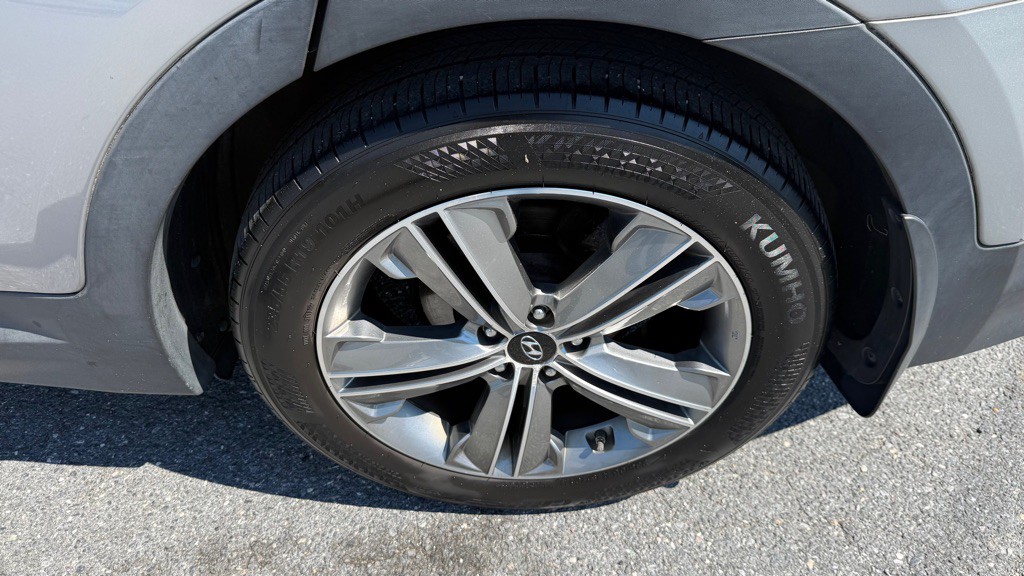 2015 Hyundai Santa Fe Image 38