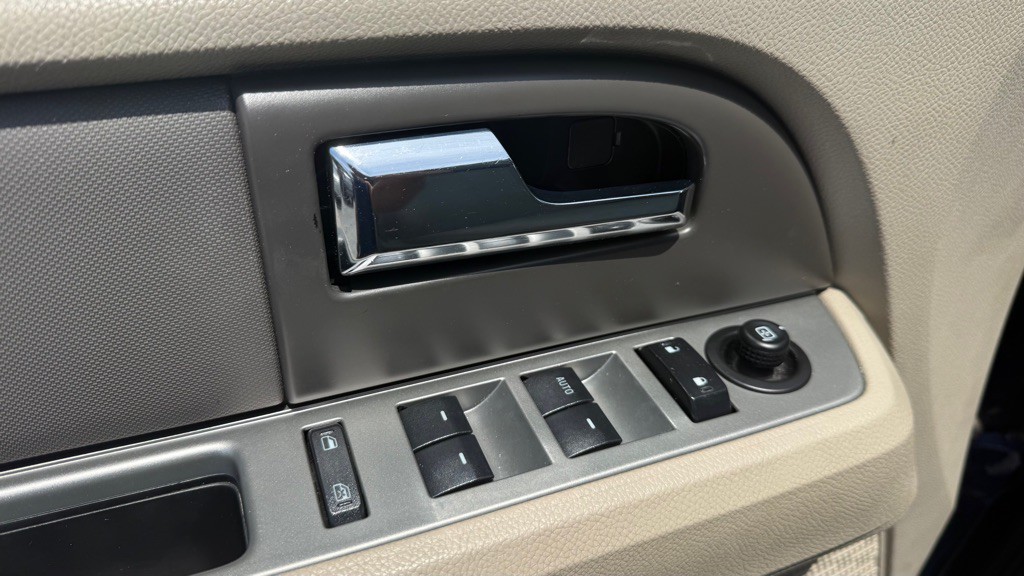 2009 Ford Expedition Image 8