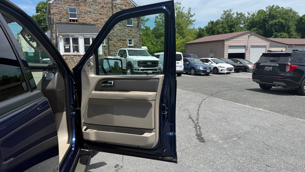 2009 Ford Expedition Image 13