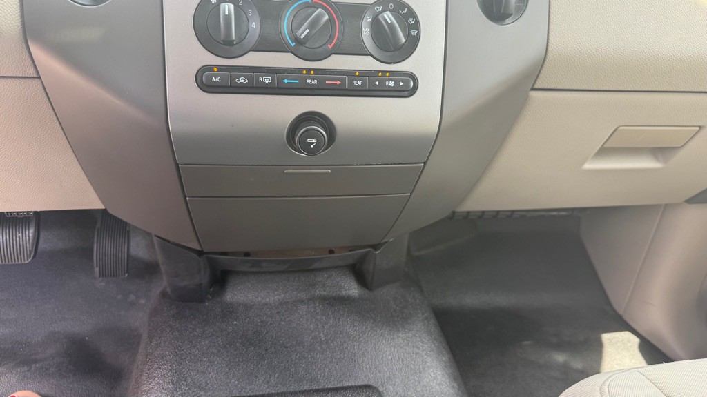 2009 Ford Expedition Image 26