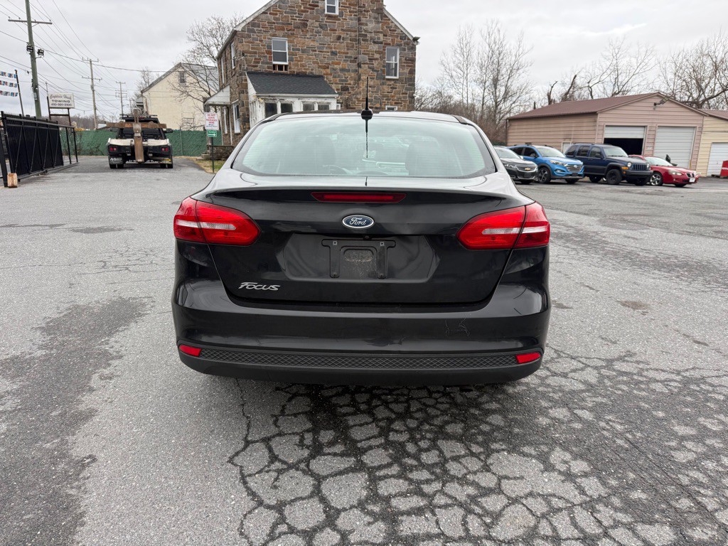 2015 Ford Focus Image 5