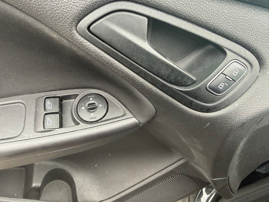 2015 Ford Focus Image 9