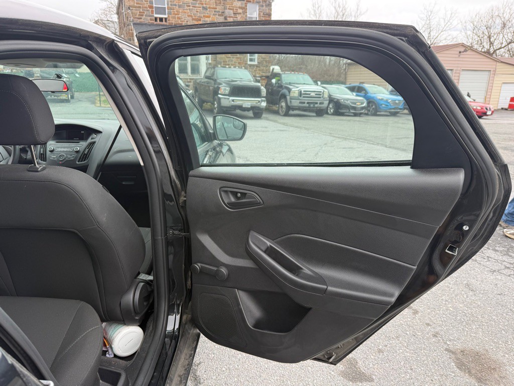 2015 Ford Focus Image 14