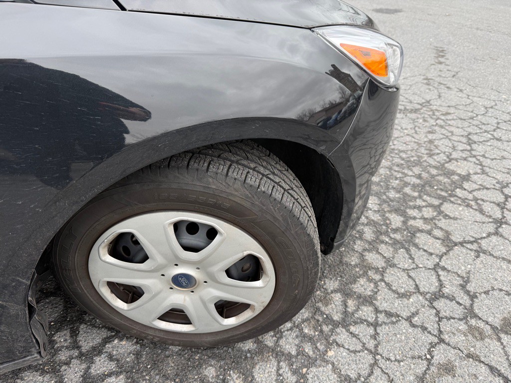 2015 Ford Focus Image 30