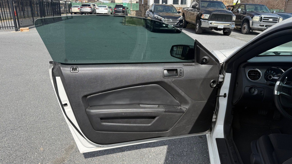 2013 Ford Mustang Image 7