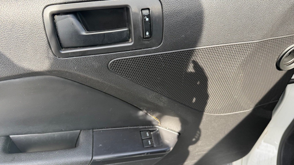 2013 Ford Mustang Image 8