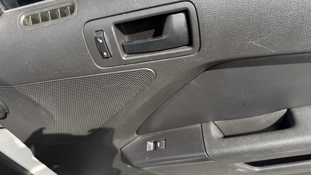 2013 Ford Mustang Image 12