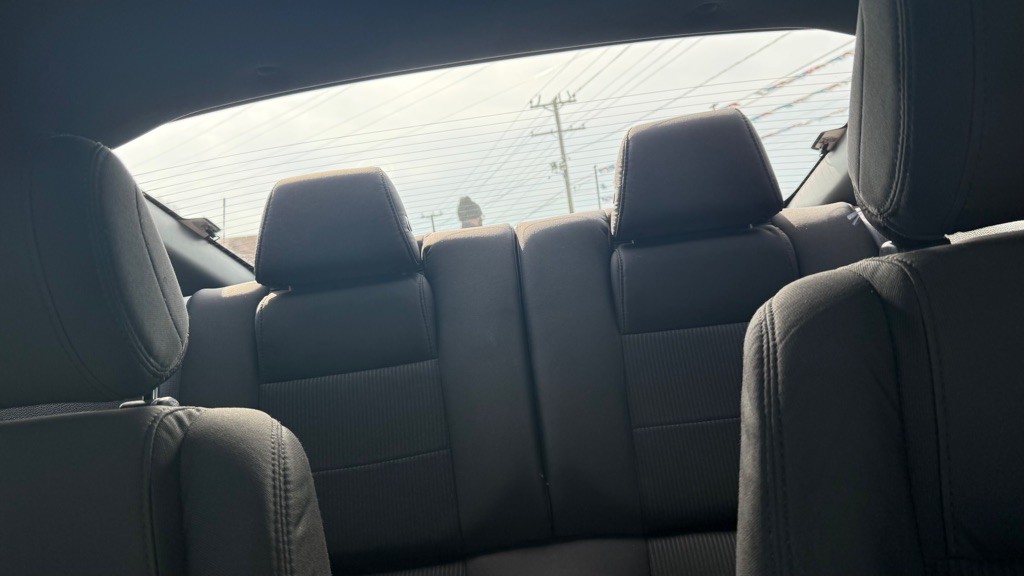 2013 Ford Mustang Image 22