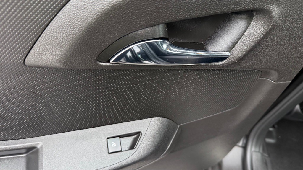 2016 Chevrolet Caprice Image 12