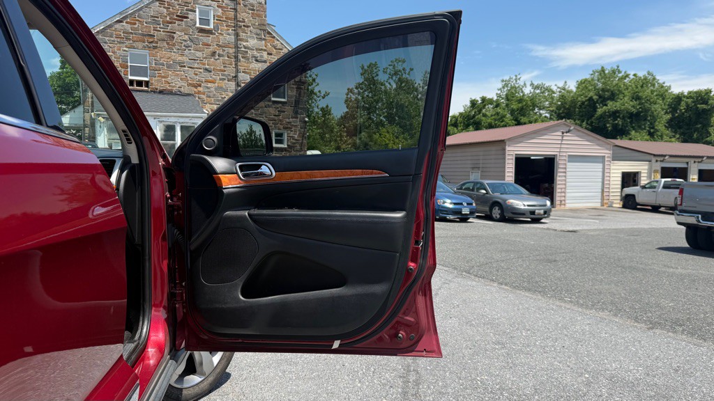 2013 Jeep Grand Cherokee Image 16