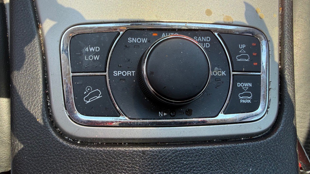 2013 Jeep Grand Cherokee Image 32