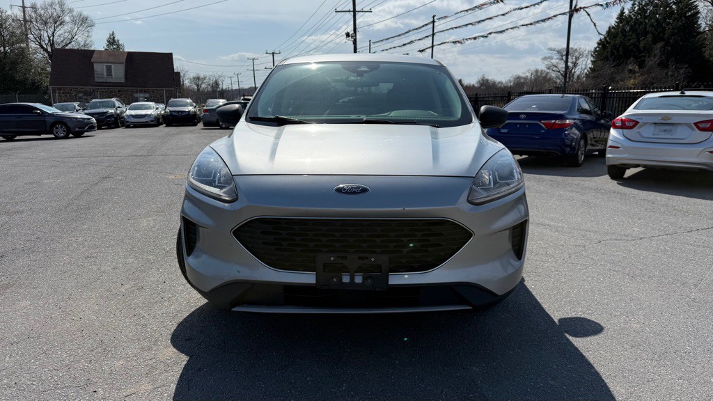 2022 Ford Escape Image 2