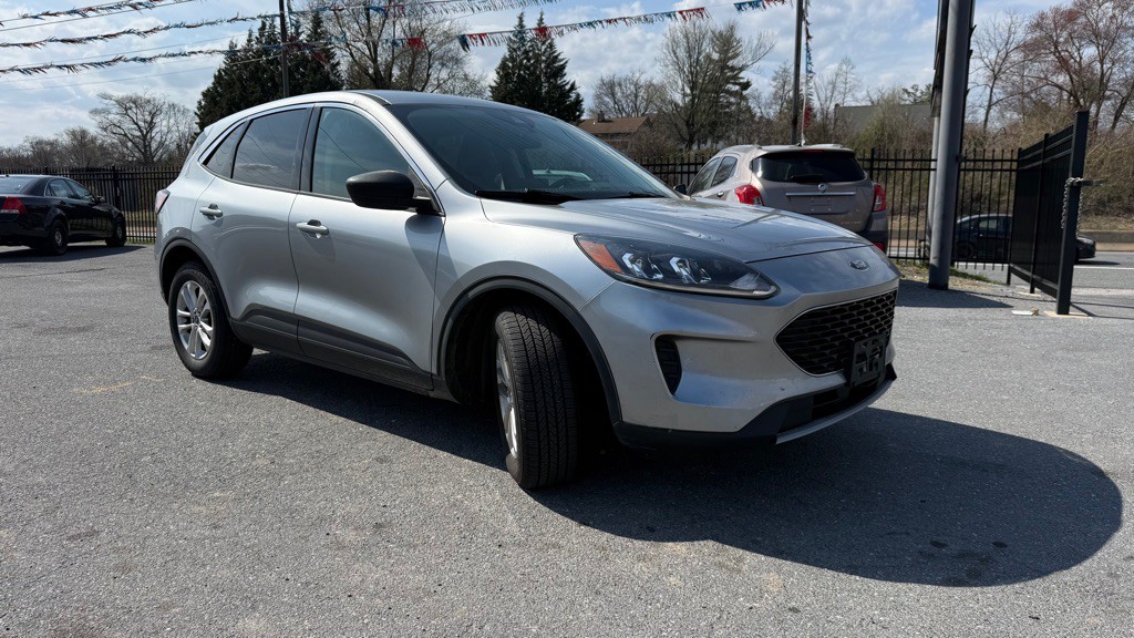 2022 Ford Escape Image 3