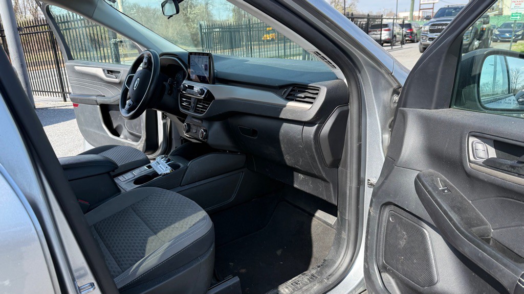 2022 Ford Escape Image 13