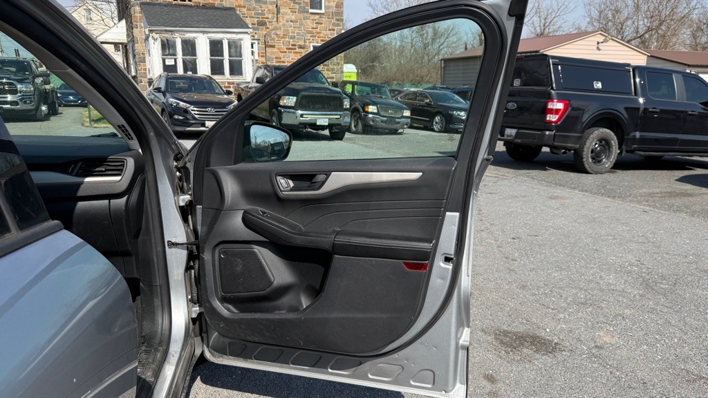 2022 Ford Escape Image 14