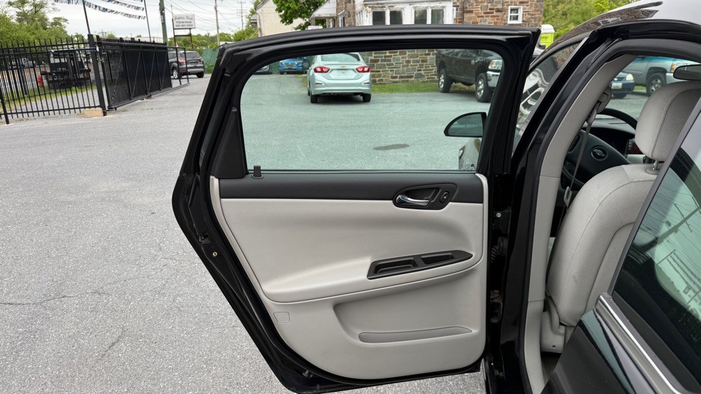 2007 Chevrolet Impala Image 11