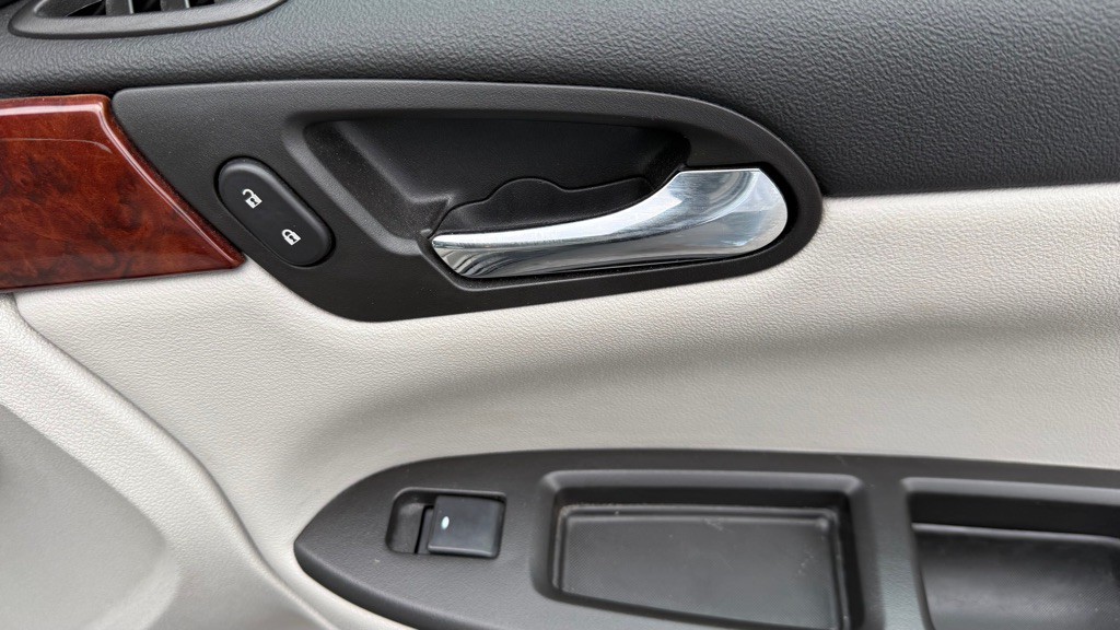 2007 Chevrolet Impala Image 14