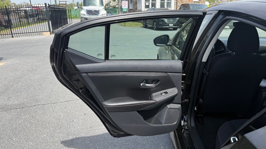 2022 Nissan Sentra Image 10