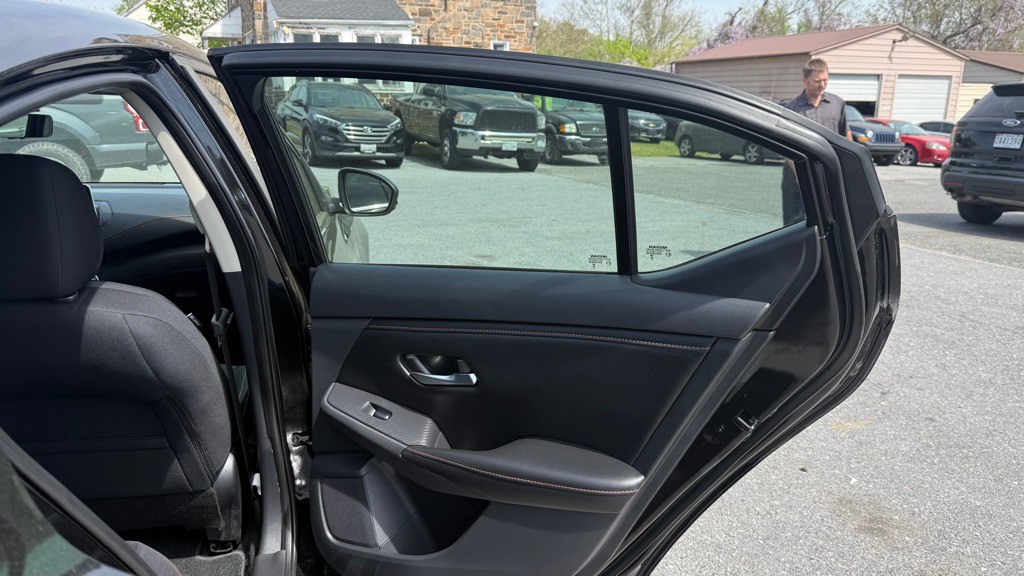 2022 Nissan Sentra Image 17