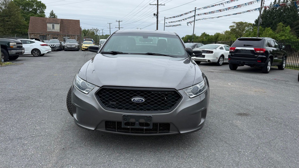 2016 Ford Taurus Image 2
