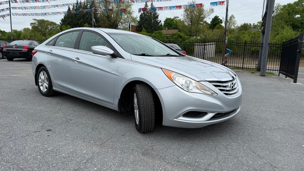 2012 Hyundai Sonata Image 3