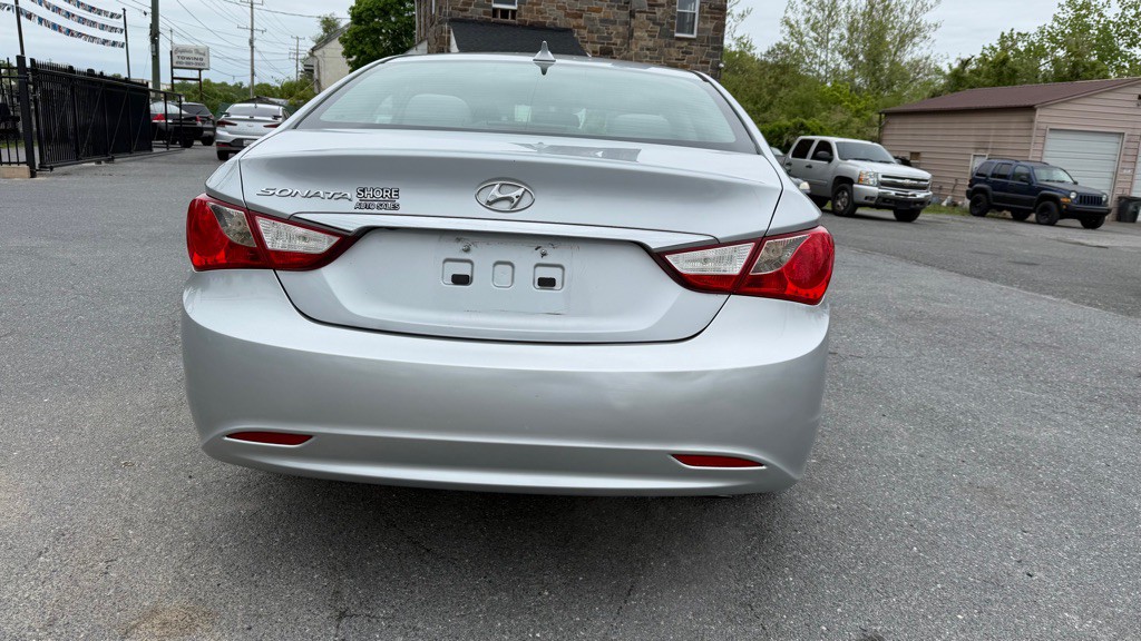2012 Hyundai Sonata Image 5