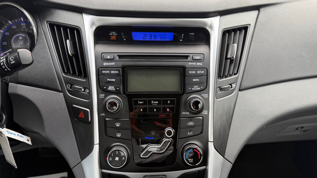 2012 Hyundai Sonata Image 25