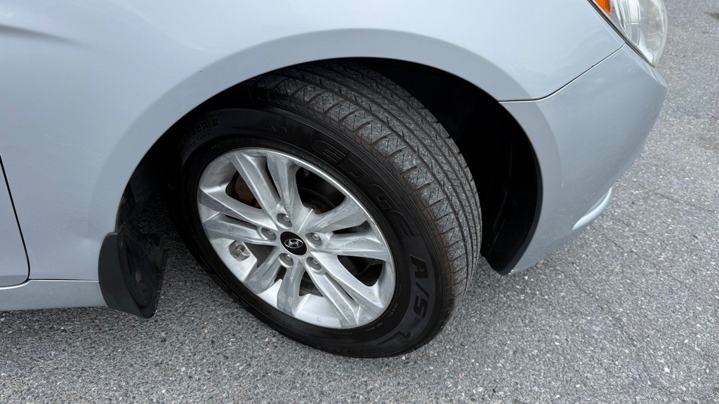 2012 Hyundai Sonata Image 32