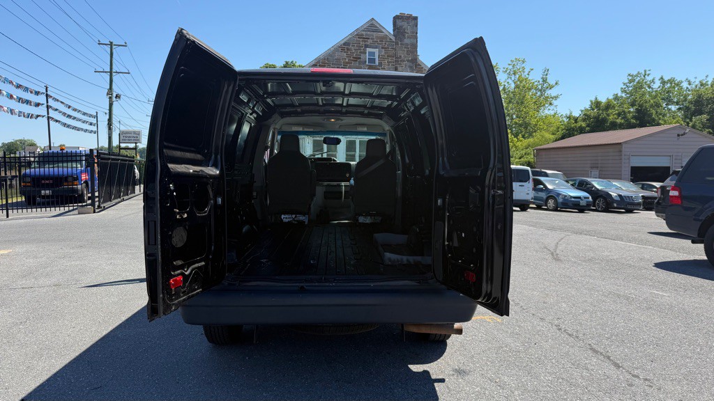 2013 Ford Econoline Image 13