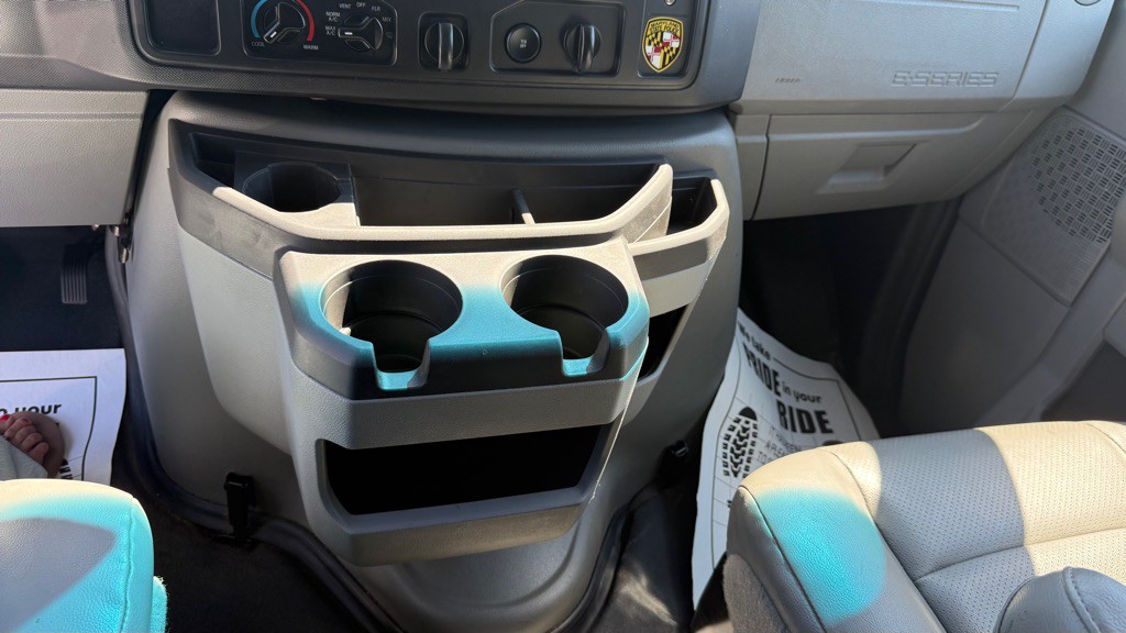 2013 Ford Econoline Image 23