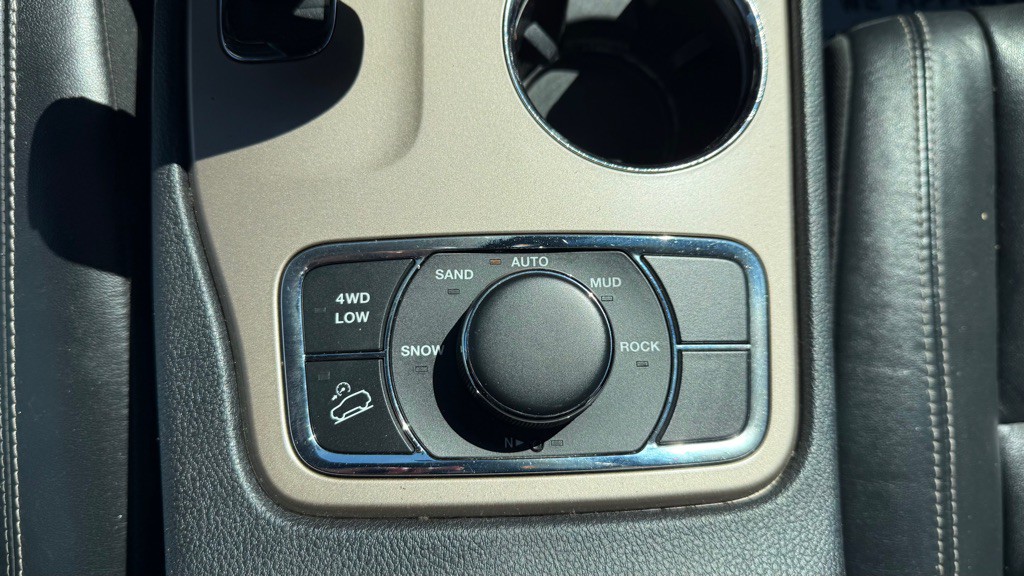 2014 Jeep Grand Cherokee Image 30
