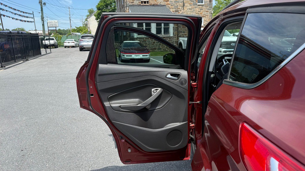 2016 Ford Escape Image 11