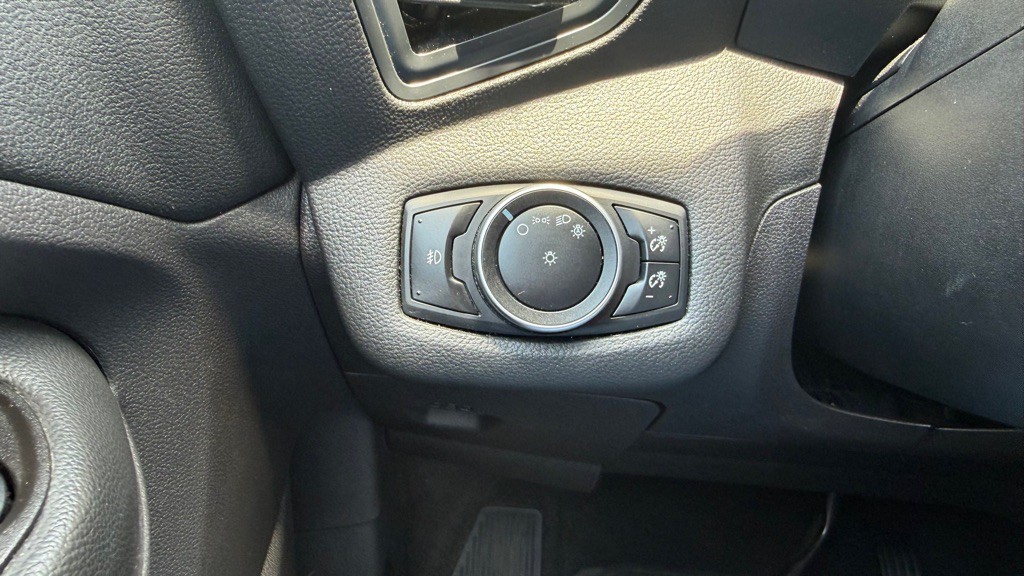 2016 Ford Escape Image 28