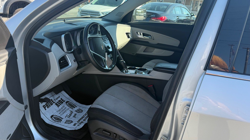 2017 Chevrolet Equinox Image 7