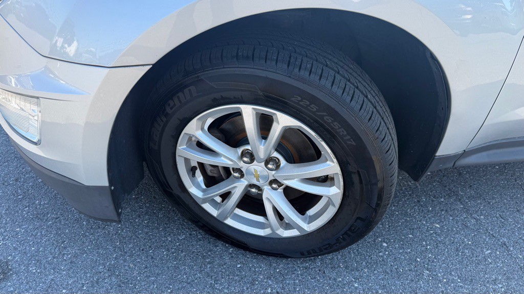 2017 Chevrolet Equinox Image 31