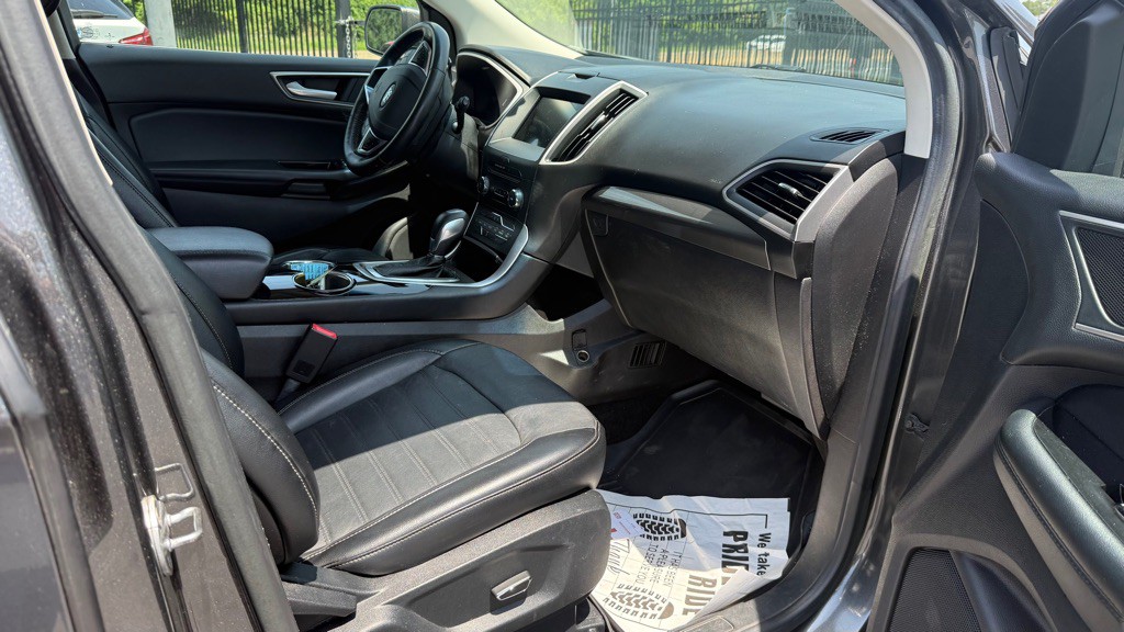 2017 Ford Edge Image 14