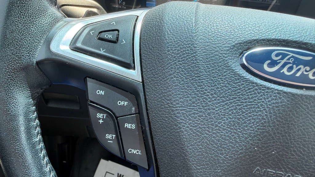 2017 Ford Edge Image 27