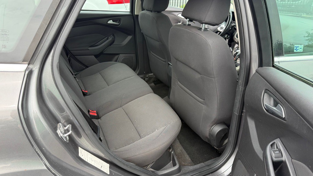 2012 Ford Focus Image 18