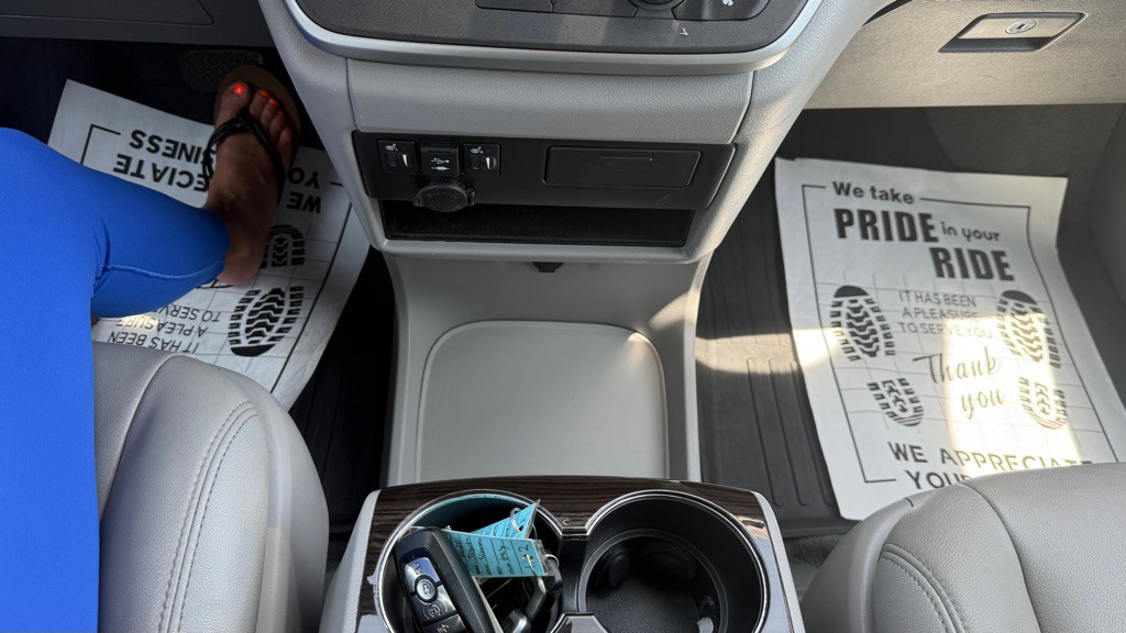 2020 Toyota Sienna Image 28