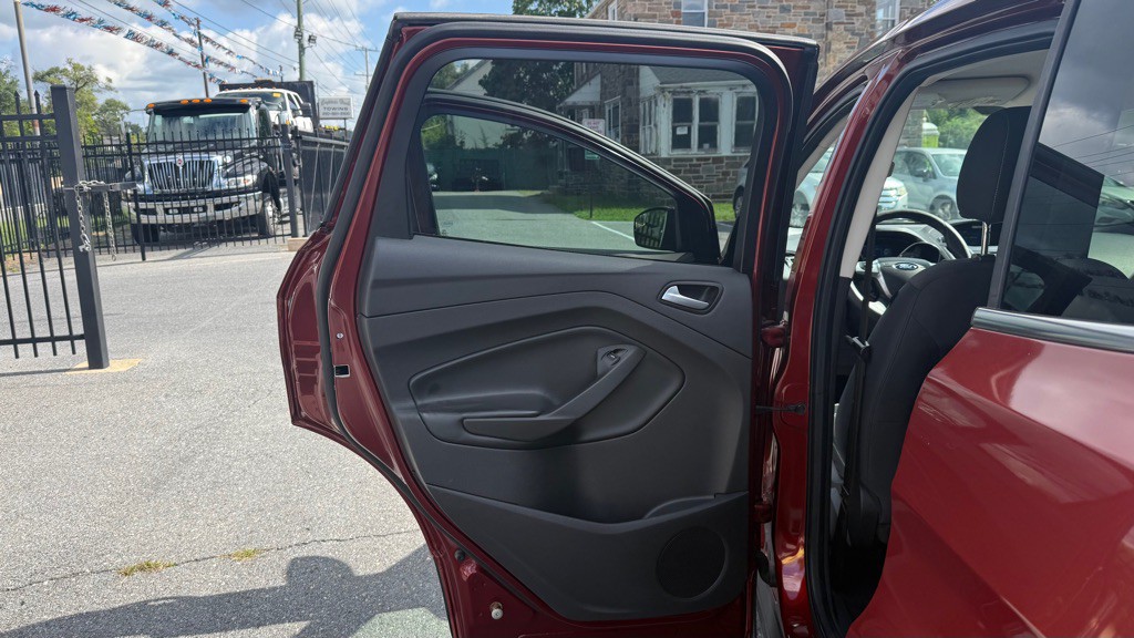 2015 Ford Escape Image 11