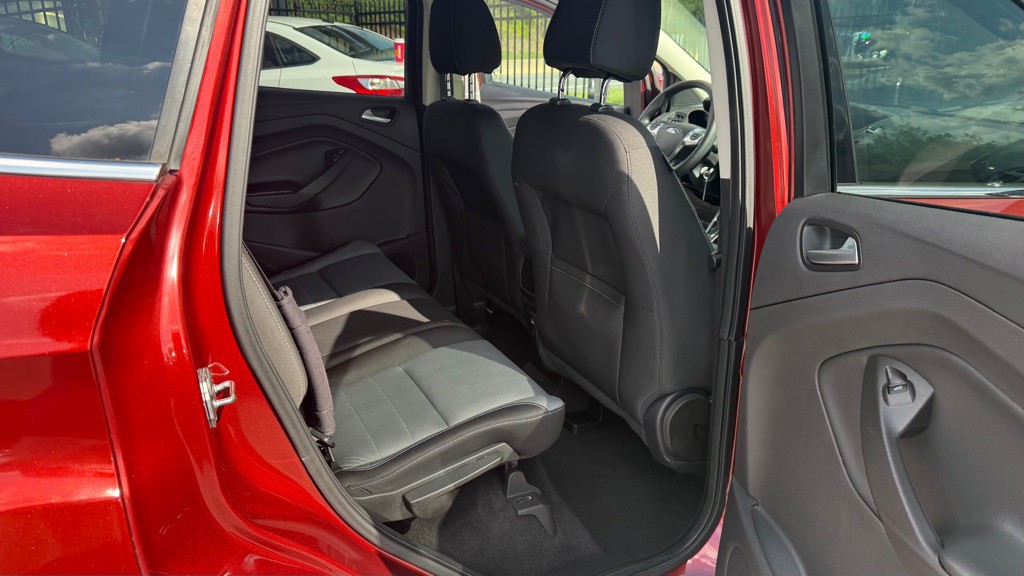 2015 Ford Escape Image 16