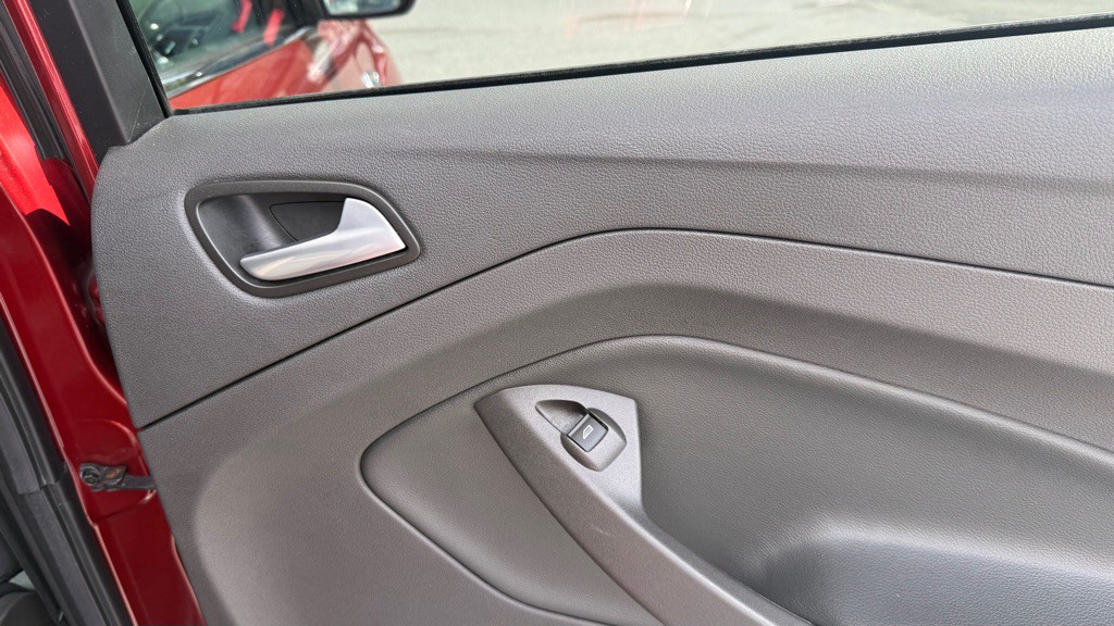 2015 Ford Escape Image 18
