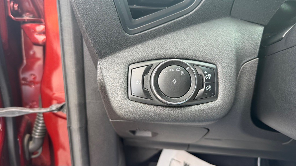 2015 Ford Escape Image 28