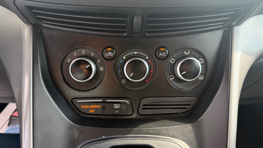2015 Ford Escape Image 31
